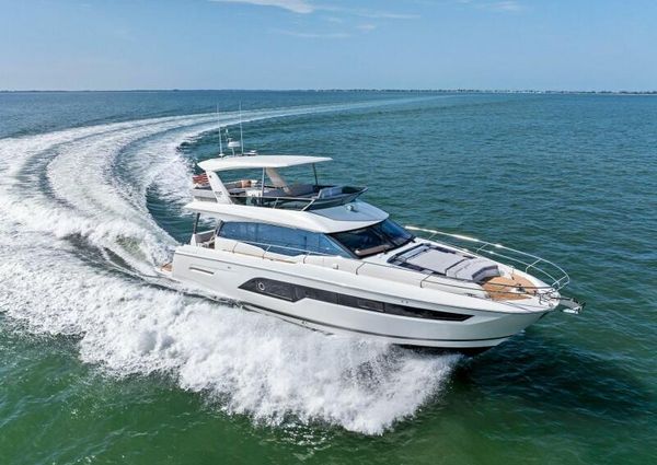 Prestige 630 Flybridge image