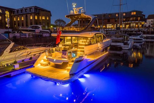 Fairline SQUADRON-58 image