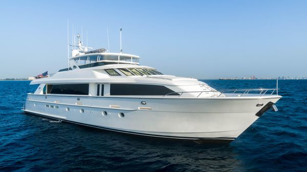 Hatteras 100 Motor Yacht