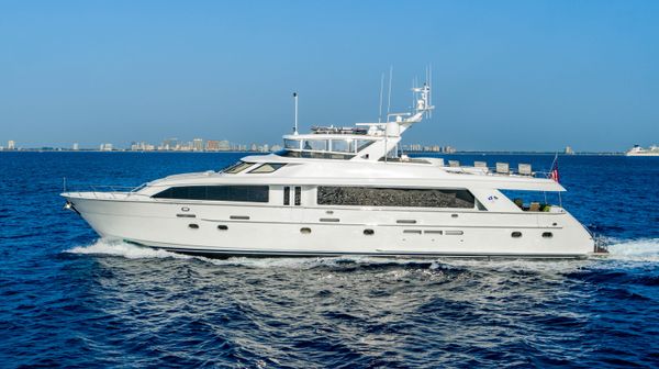 Hatteras 100 Motor Yacht image