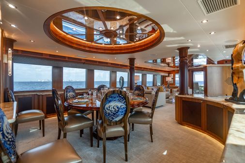 Hatteras 100 Motor Yacht image