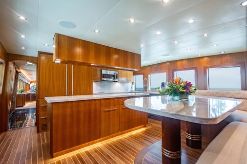 Hatteras 100 Motor Yacht image