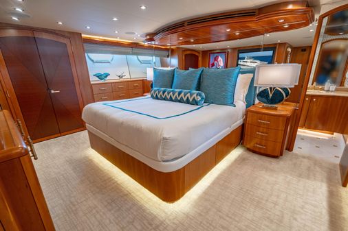 Hatteras 100 Motor Yacht image