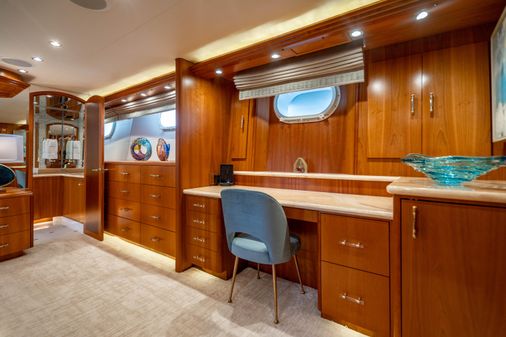 Hatteras 100 Motor Yacht image