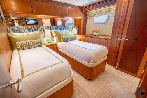 Hatteras 100 Motor Yacht image