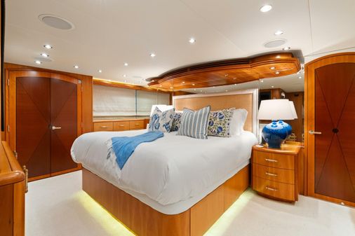 Hatteras 100 Motor Yacht image