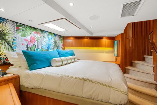 Hatteras 100 Motor Yacht image