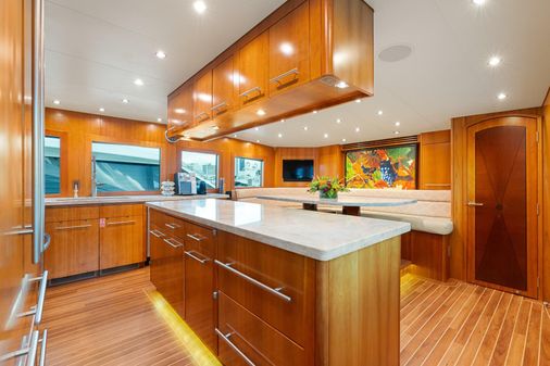 Hatteras 100 Motor Yacht image