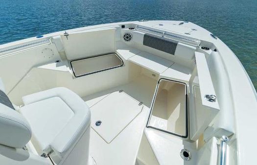 Cobia 240-CENTER-CONSOLE image