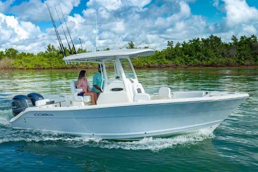 Cobia 240-CENTER-CONSOLE image