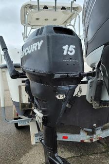 Boston-whaler 235-CONQUEST image