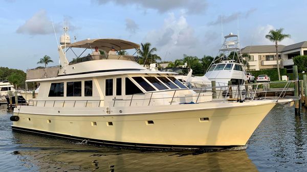 Offshore Yachts Flush Deck