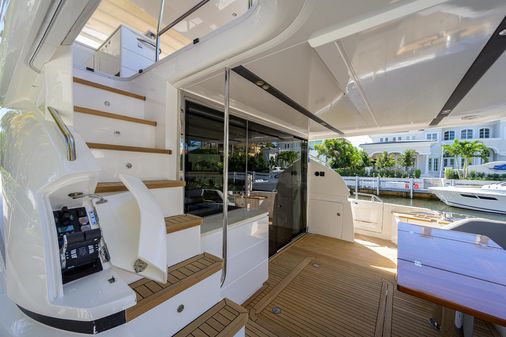 Princess 68 Flybridge image