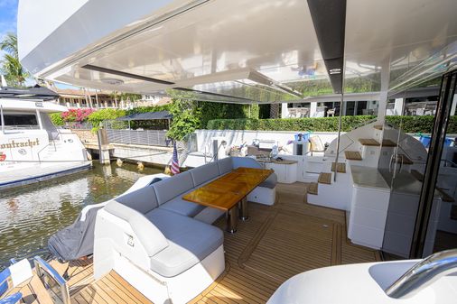 Princess 68 Flybridge image