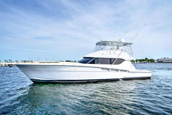 Hatteras 60 Convertible - main image