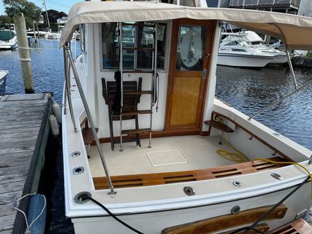 Cape-dory 28-FLYBRIDGE image