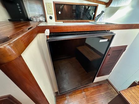 Cape-dory 28-FLYBRIDGE image