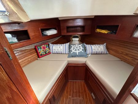 Cape-dory 28-FLYBRIDGE image