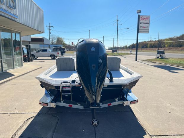 2023 Vexus AVX 2180 CC McAlester, Oklahoma - Nichols Marine Boat Sales