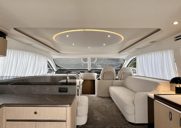 Azimut 53 Flybridge image