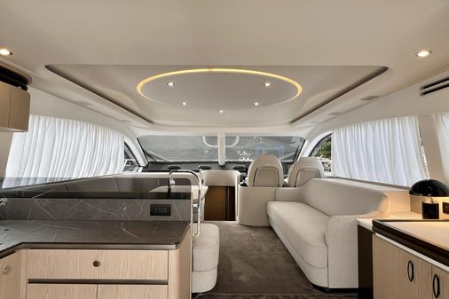 Azimut 53 Flybridge image