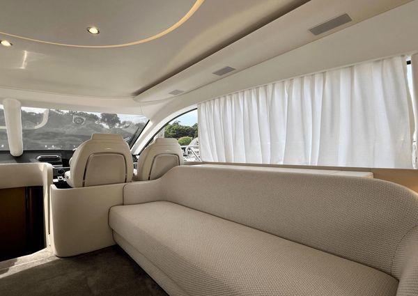 Azimut 53 Flybridge image