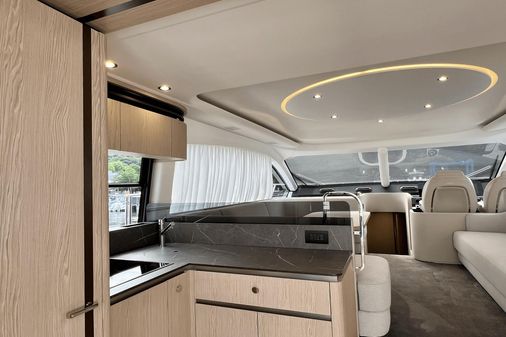 Azimut 53 Flybridge image