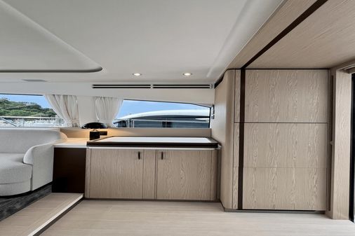 Azimut 53 Flybridge image