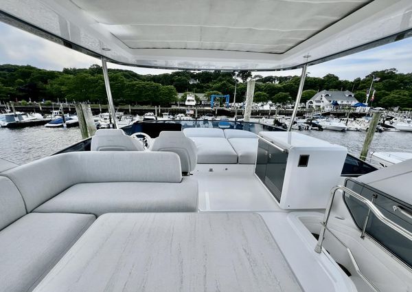 Azimut 53 Flybridge image