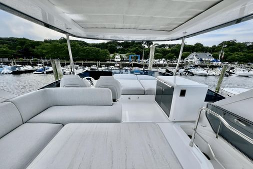 Azimut 53 Flybridge image