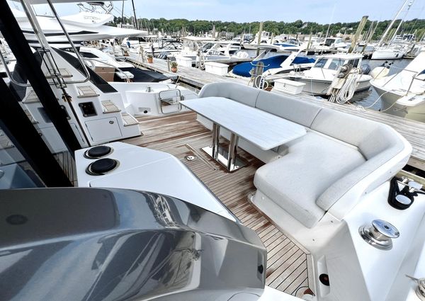 Azimut 53 Flybridge image