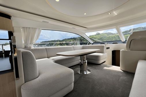 Azimut 53 Flybridge image