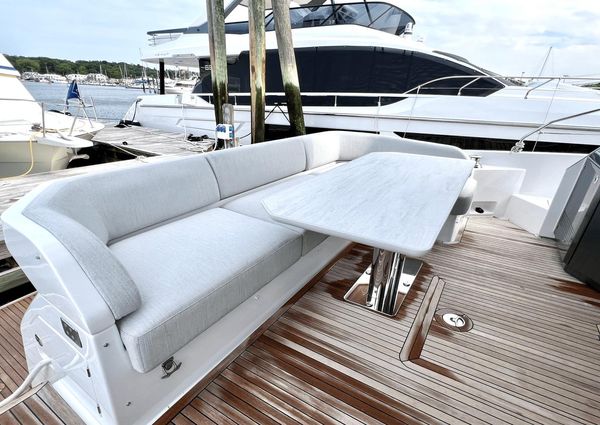 Azimut 53 Flybridge image