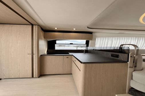 Azimut 53 Flybridge image