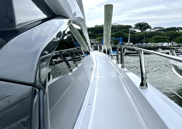 Azimut 53 Flybridge image