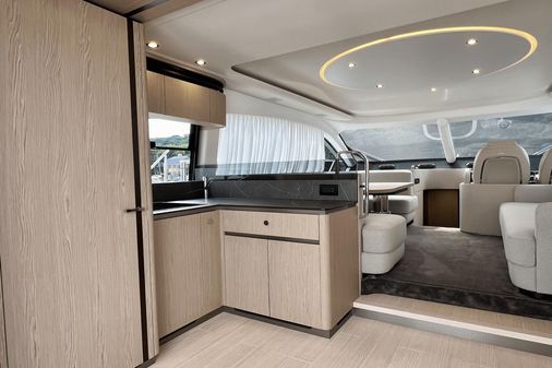 Azimut 53 Flybridge image