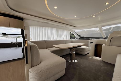 Azimut 53 Flybridge image