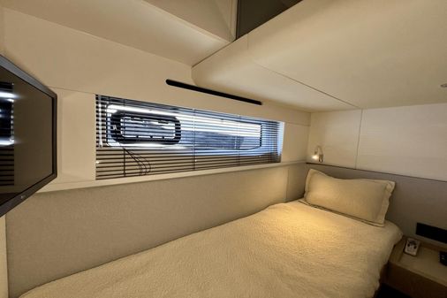 Azimut 53 Flybridge image