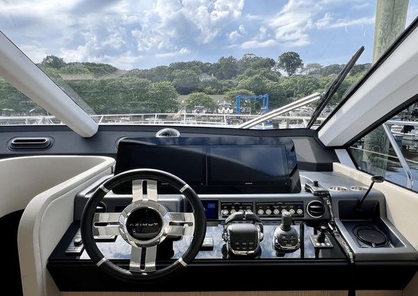 Azimut 53 Flybridge image