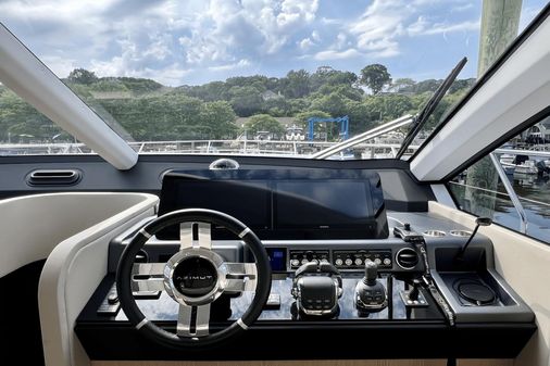 Azimut 53 Flybridge image