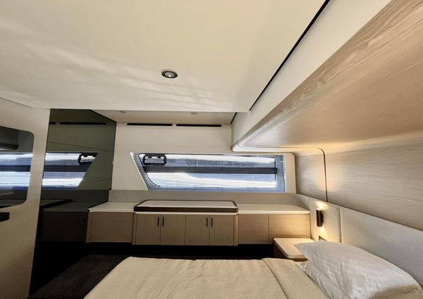 Azimut 53 Flybridge image