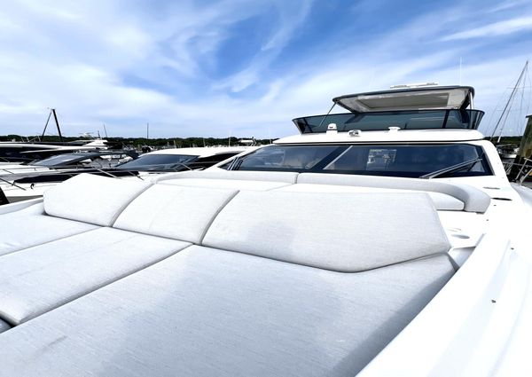 Azimut 53 Flybridge image