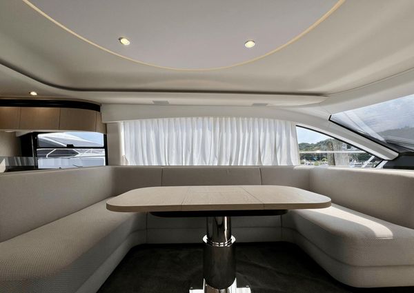 Azimut 53 Flybridge image