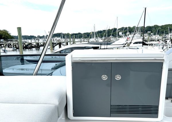 Azimut 53 Flybridge image