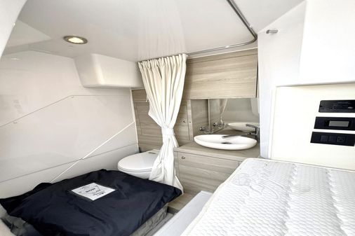 Azimut 53 Flybridge image