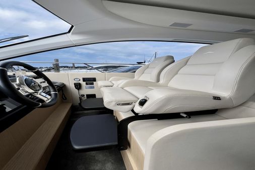 Azimut 53 Flybridge image