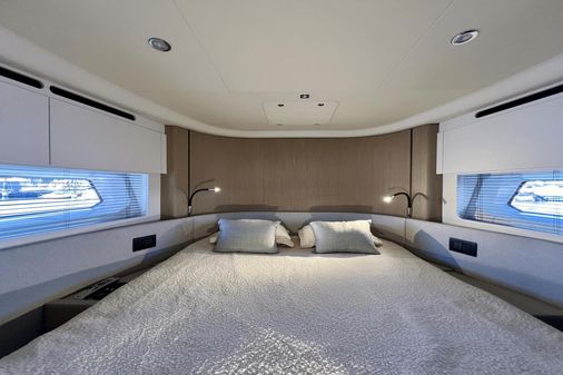 Azimut 53 Flybridge image