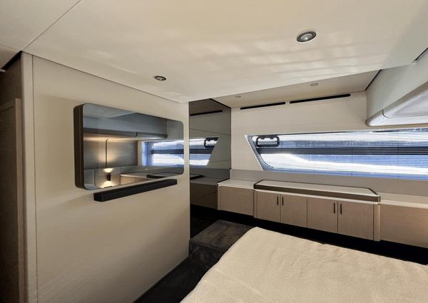 Azimut 53 Flybridge image