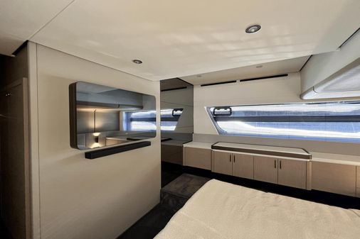 Azimut 53 Flybridge image