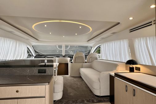 Azimut 53 Flybridge image